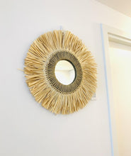 Load image into Gallery viewer, 24&quot; Round Natural Grass Circular Accent Mirror
