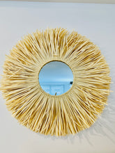 Charger l&#39;image dans la galerie, Miroir décoratif circulaire rond de 24 po en herbe naturelle
